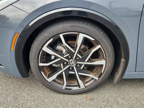 Certified 2025 Toyota Prius XSE Premium image 9