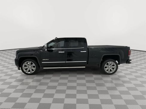 Used 2018 GMC Sierra 1500 Denali w/ Denali Ultimate Package AWD/4WD image 2