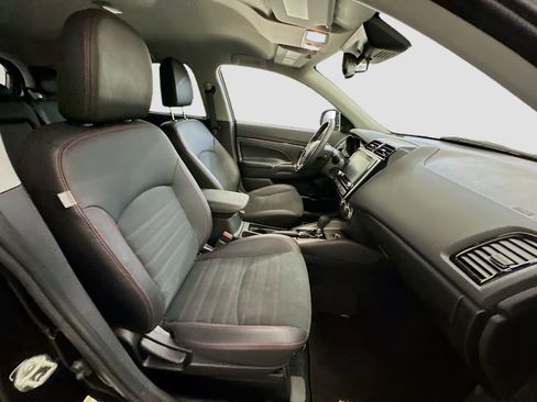 Used 2025 Mitsubishi Outlander Sport SE image 31