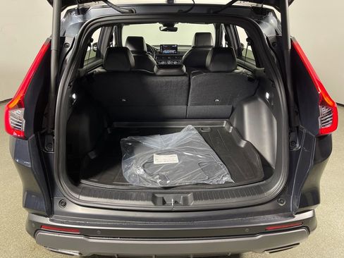 Used 2025 Honda CR-V Sport-L image 9