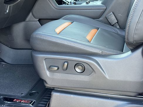 Used 2026 GMC Sierra 2500 AT4 w/ AT4 Premium Plus Package image 17