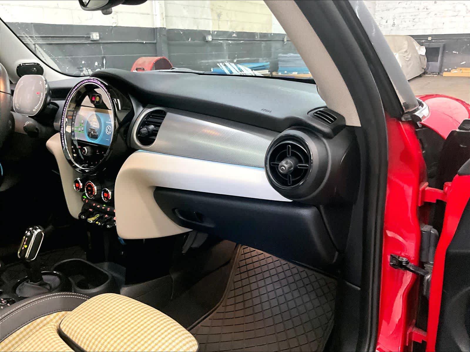 Used 2023 MINI Cooper SE FWD image 17
