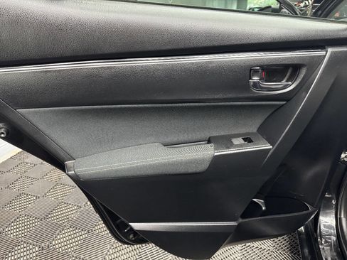 Used 2017 Toyota Corolla LE image 44