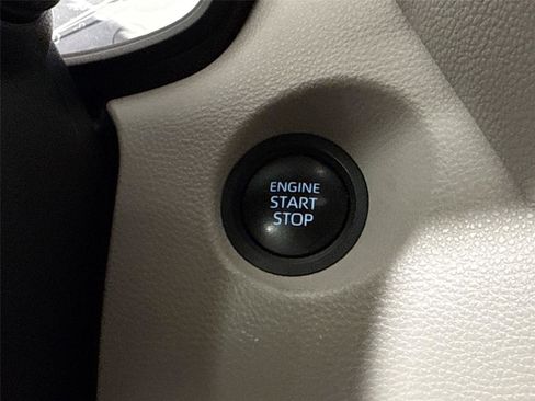 Used 2024 Toyota Corolla Cross LE FWD image 20
