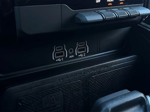 Used 2025 RAM 1500 Big Horn AWD/4WD image 19