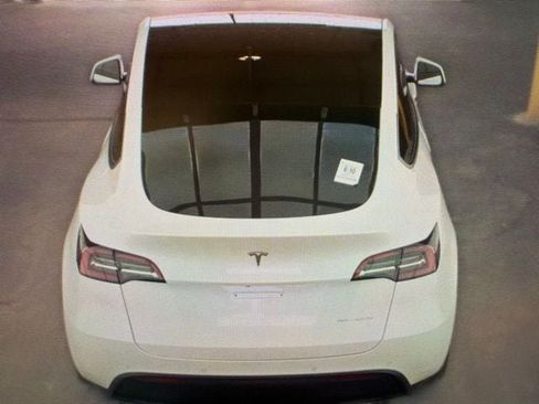 Used 2021 Tesla Model Y Long Range AWD/4WD image 12