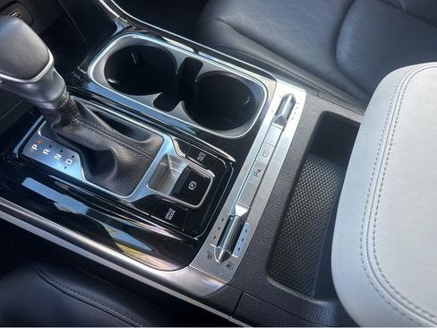 Certified 2024 Kia Carnival SX image 27