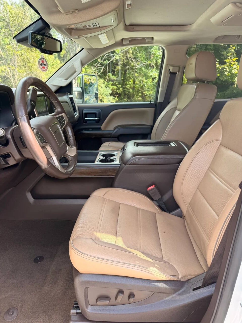 Used 2018 GMC Sierra 2500 Denali w/ Duramax Plus Package AWD/4WD image 14