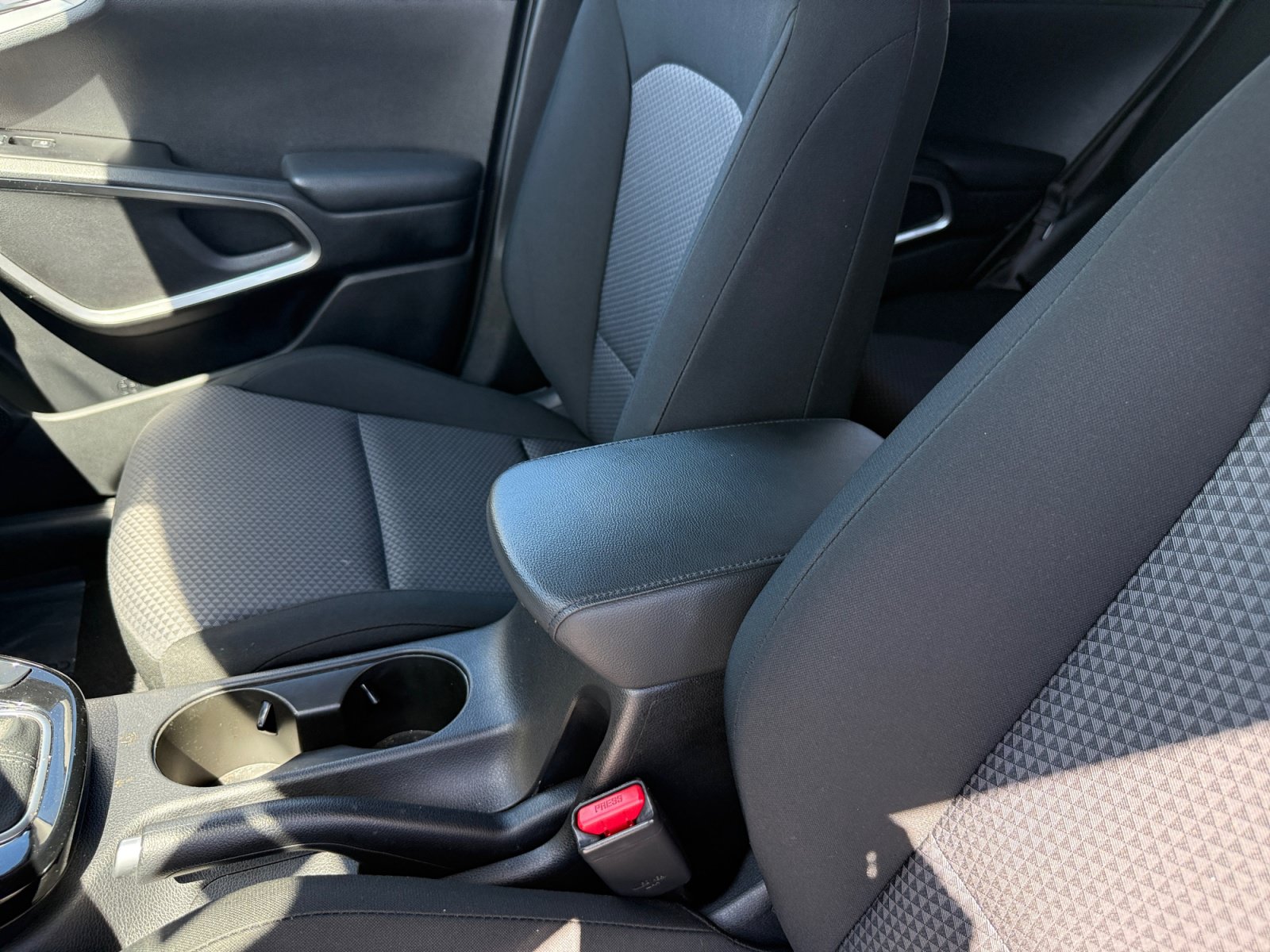 Used 2025 Kia Soul S FWD image 14