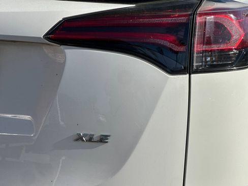 Used 2017 Toyota RAV4 XLE w/ Carpet Mat Package image 24