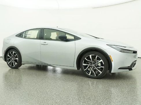New 2026 Toyota Prius Plug-In Hybrid FWD image 28