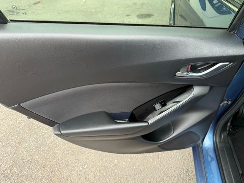 Used 2017 MAZDA MAZDA3 Sport w/ Preferred Equipment Package image 22