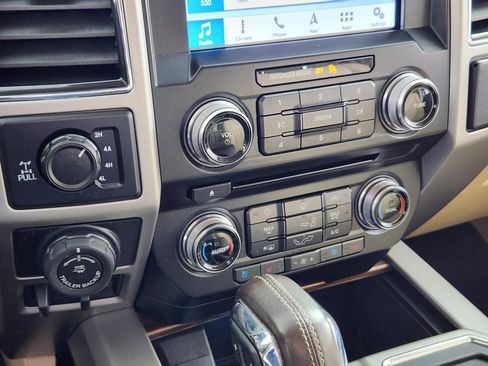 Certified 2018 Ford F150 Lariat w/ Equipment Group 502A Luxury image 24