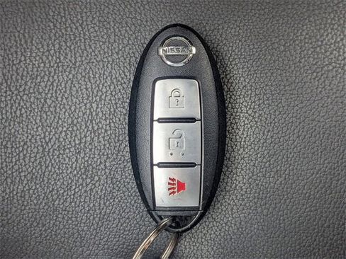 Used 2015 Nissan Juke SL image 35