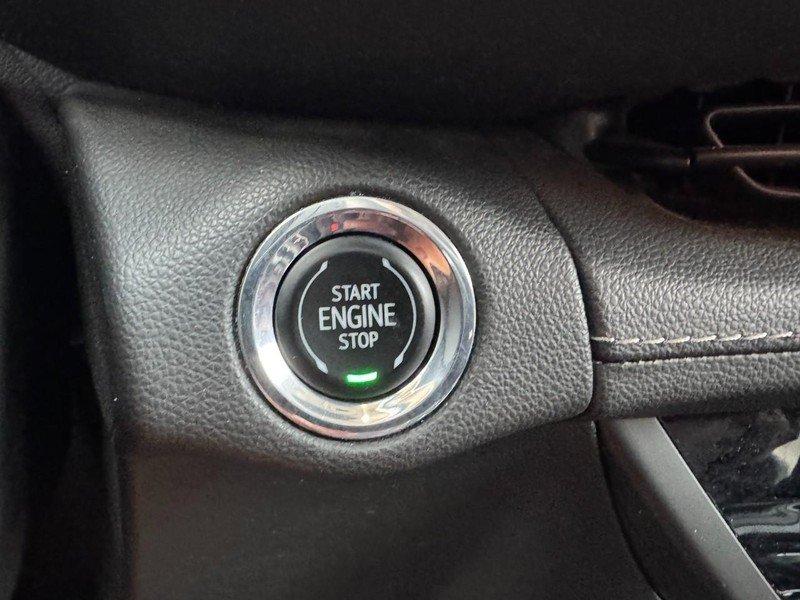 Used 2023 Buick Envision Avenir FWD image 23