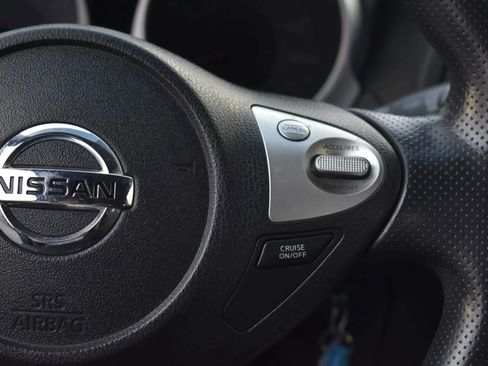 Used 2011 Nissan Juke S image 22