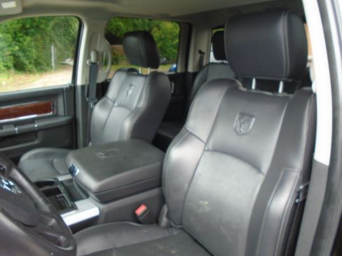 Used 2012 RAM 1500 Laramie AWD/4WD image 8