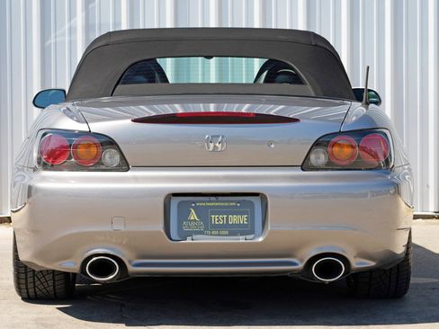 Used 2005 Honda S2000 image 10