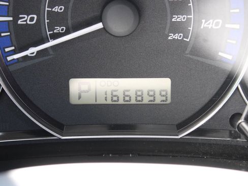 Used 2012 Subaru Forester 2.5X Limited AWD/4WD image 38