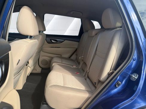 Used 2018 Nissan Rogue SV image 13