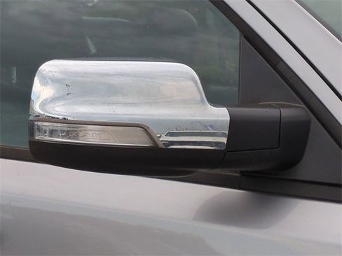 Used 2020 RAM 1500 Laramie image 12