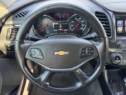Used 2015 Chevrolet Impala LTZ FWD image 7