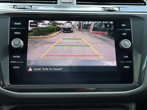 Used 2019 Volkswagen Tiguan SEL Premium R-Line image 57