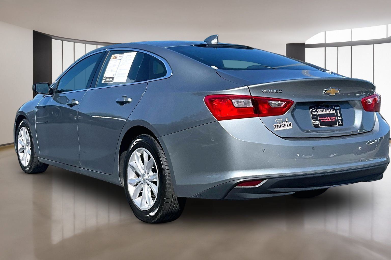 Used 2024 Chevrolet Malibu LT FWD image 5