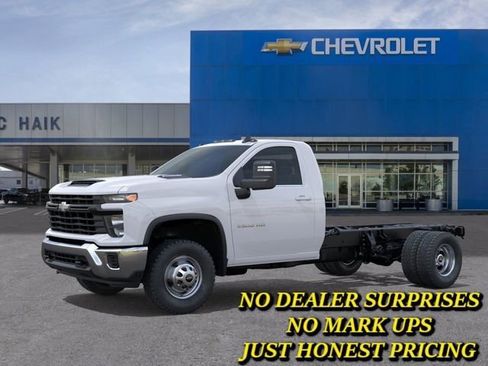 New 2026 Chevrolet Silverado 3500 W/T w/ WT Convenience Package AWD/4WD image 2