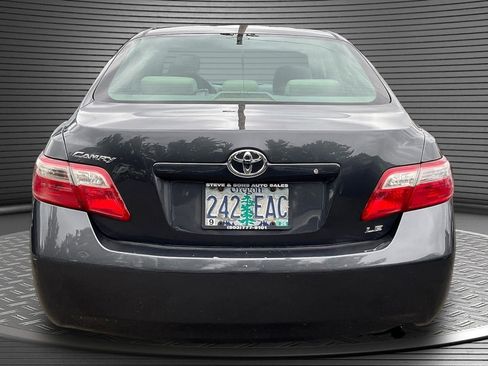 Used 2009 Toyota Camry LE FWD image 5