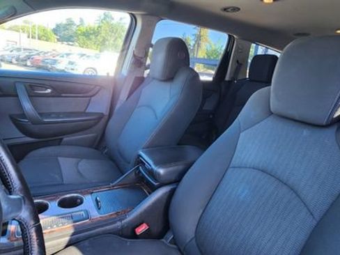 Used 2013 Chevrolet Traverse LT w/ LPO, 'HIT The Road' Package AWD/4WD image 7