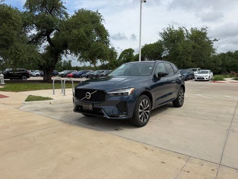 Certified 2023 Volvo XC60 B5 Plus FWD image 2