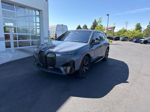 Used 2023 BMW iX xDrive50 w/ Sport Package AWD/4WD image 1