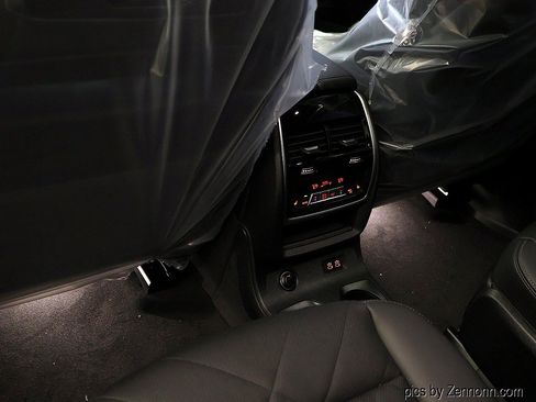 New 2027 BMW X7 xDrive40i w/ M Sport Package AWD/4WD image 15