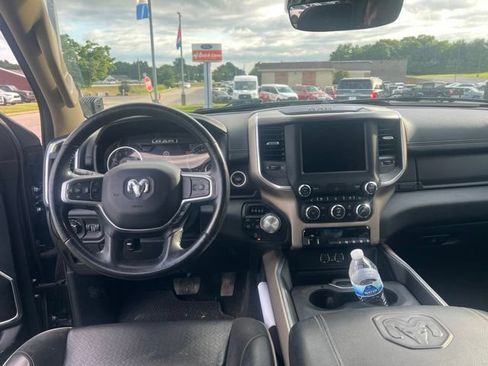 Used 2021 RAM 1500 Laramie AWD/4WD image 7