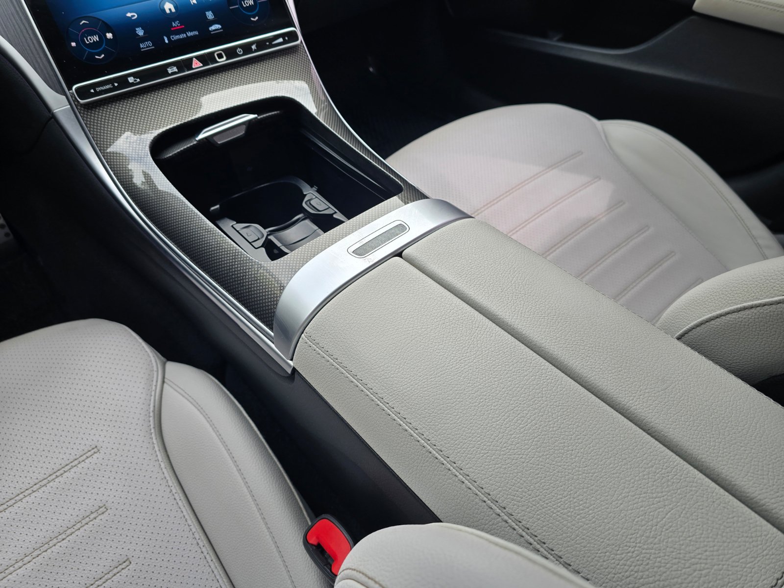 Used 2023 Mercedes-Benz C 300 Sedan image 16