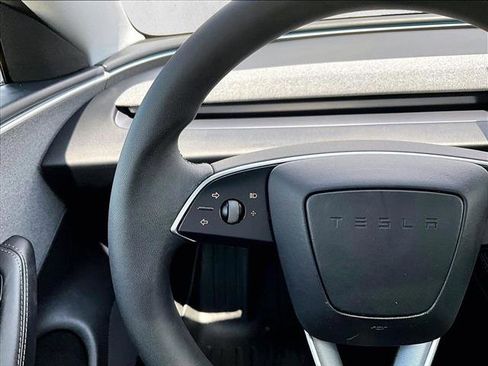 Used 2024 Tesla Model 3 Long Range RWD image 18