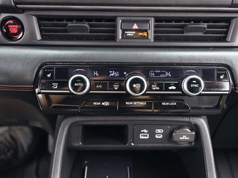 Certified 2025 Honda Pilot TrailSport image 20