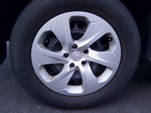 Used 2024 Toyota RAV4 LE image 3