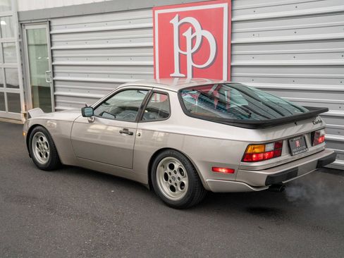 Used 1986 Porsche 944 Turbo image 49