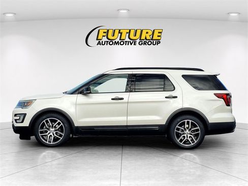 Certified 2017 Ford Explorer Sport w/ Equipment Group 401A image 7