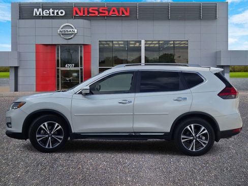 Used 2017 Nissan Rogue SL w/ SL Premium Package image 3