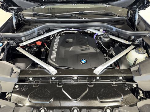 Certified 2025 BMW X5 sDrive40i w/ Climate Comfort Package image 35