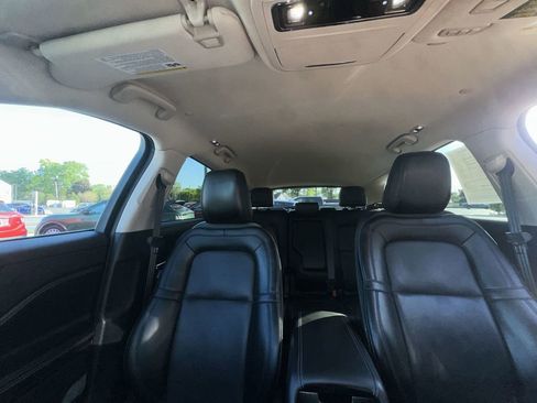 Used 2023 Lincoln Corsair Reserve w/ Equipment Group 201A FWD image 16