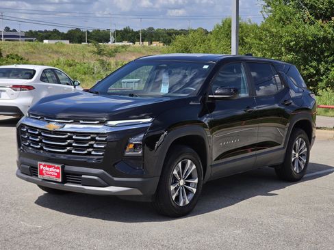 Used 2026 Chevrolet Equinox LT FWD image 3