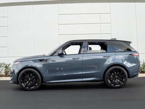 Used 2023 Land Rover Range Rover Sport First Edition image 21