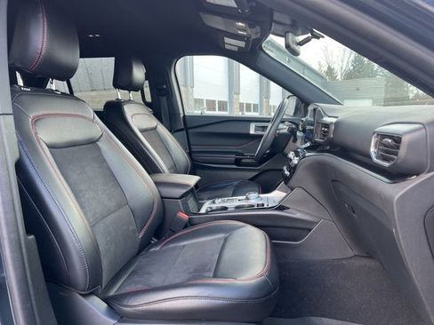 Used 2024 Ford Explorer ST-Line w/ Class IV Trailer Tow Package image 11