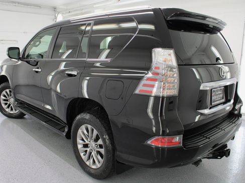 Used 2020 Lexus GX 460 Premium image 31