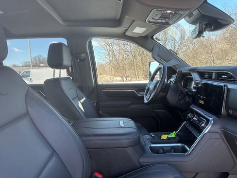 Used 2025 GMC Sierra 2500 Denali w/ Denali Reserve Package image 14