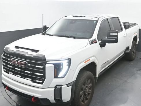 Used 2024 GMC Sierra 2500 AT4 w/ AT4 Premium Plus Package AWD/4WD image 16